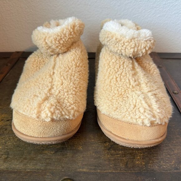 Minnetonka Brekyn Booties Women's Size 9M. - Picture 2 of 7